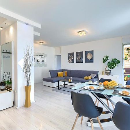 Apartamento Seny Gold Pula Exterior foto