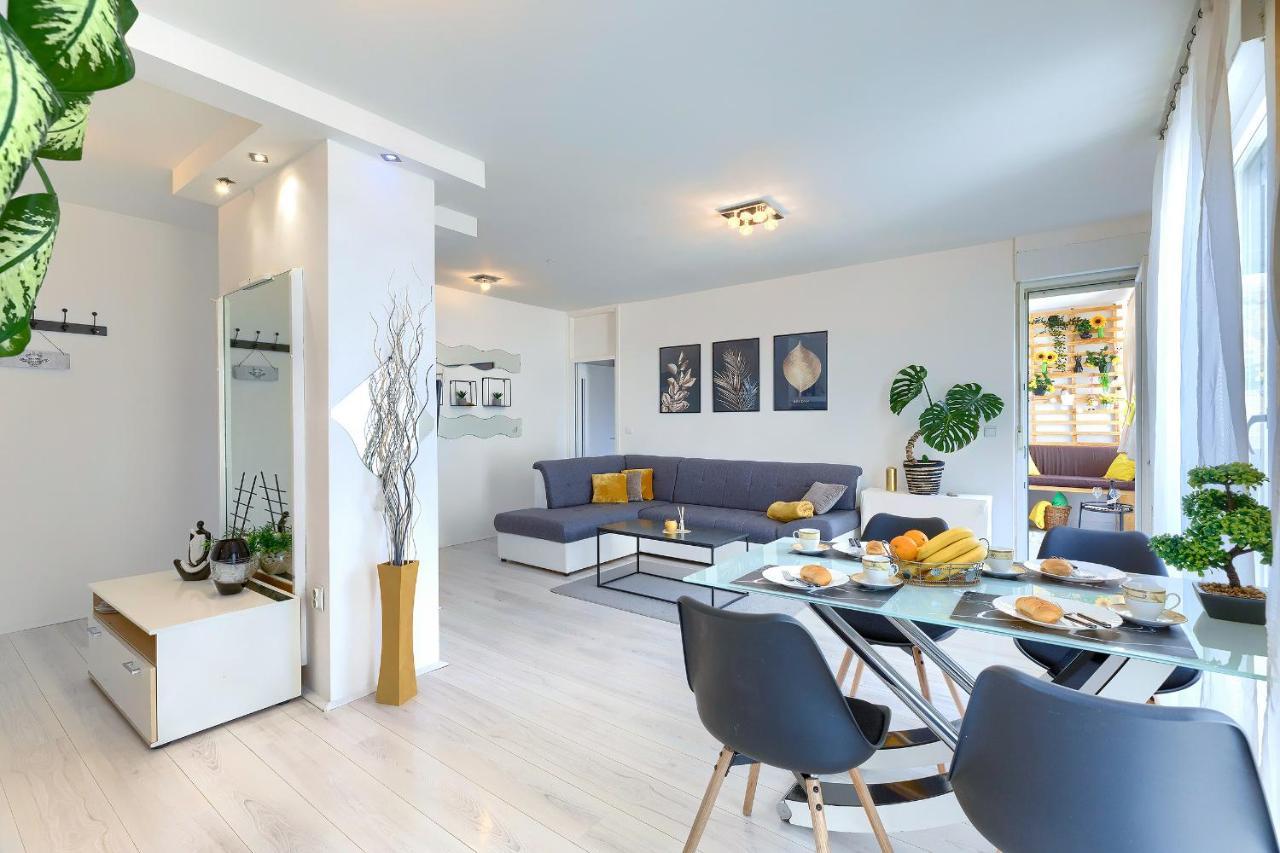 Apartamento Seny Gold Pula Exterior foto
