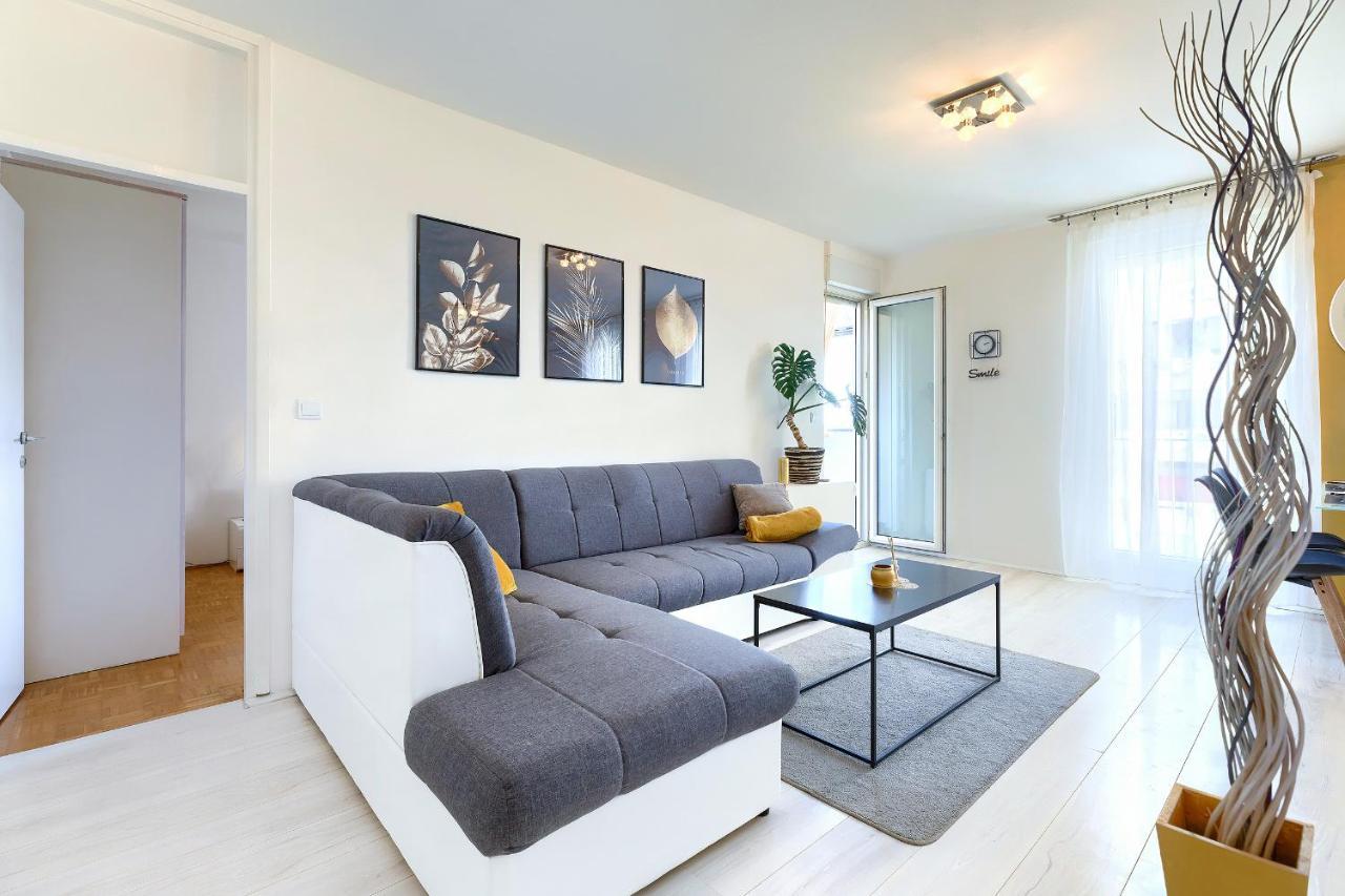 Apartamento Seny Gold Pula Exterior foto