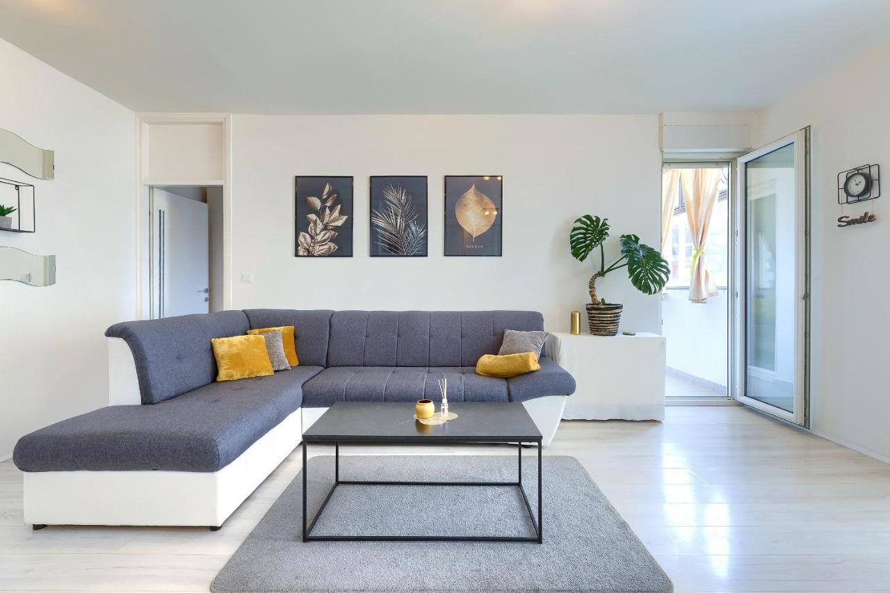 Apartamento Seny Gold Pula Exterior foto