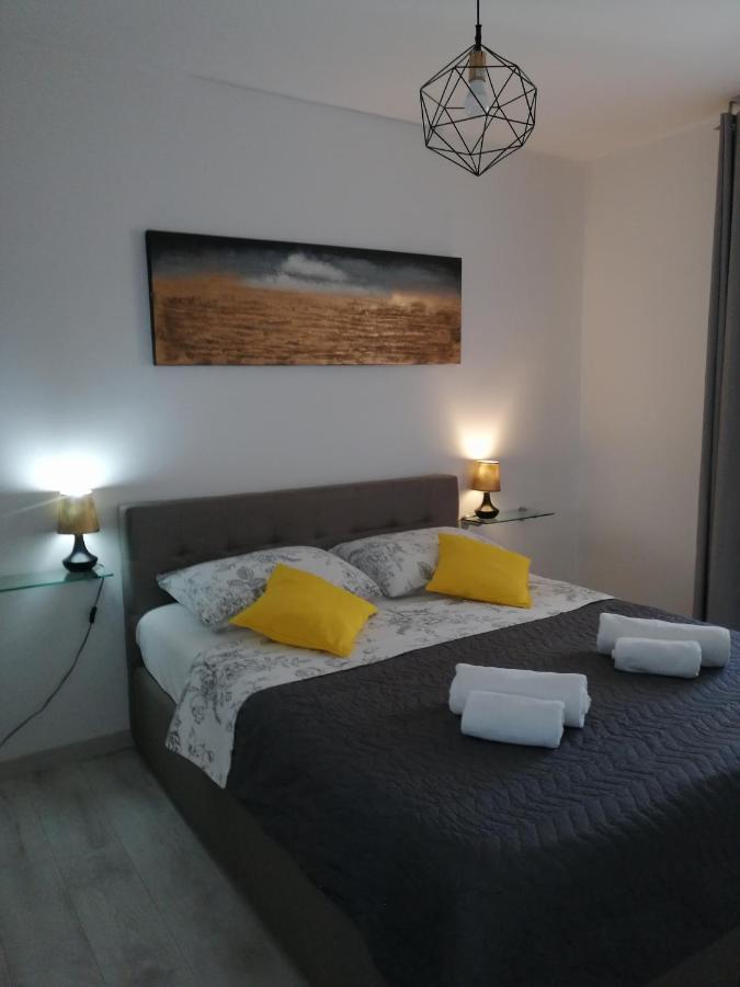 Apartamento Seny Gold Pula Exterior foto